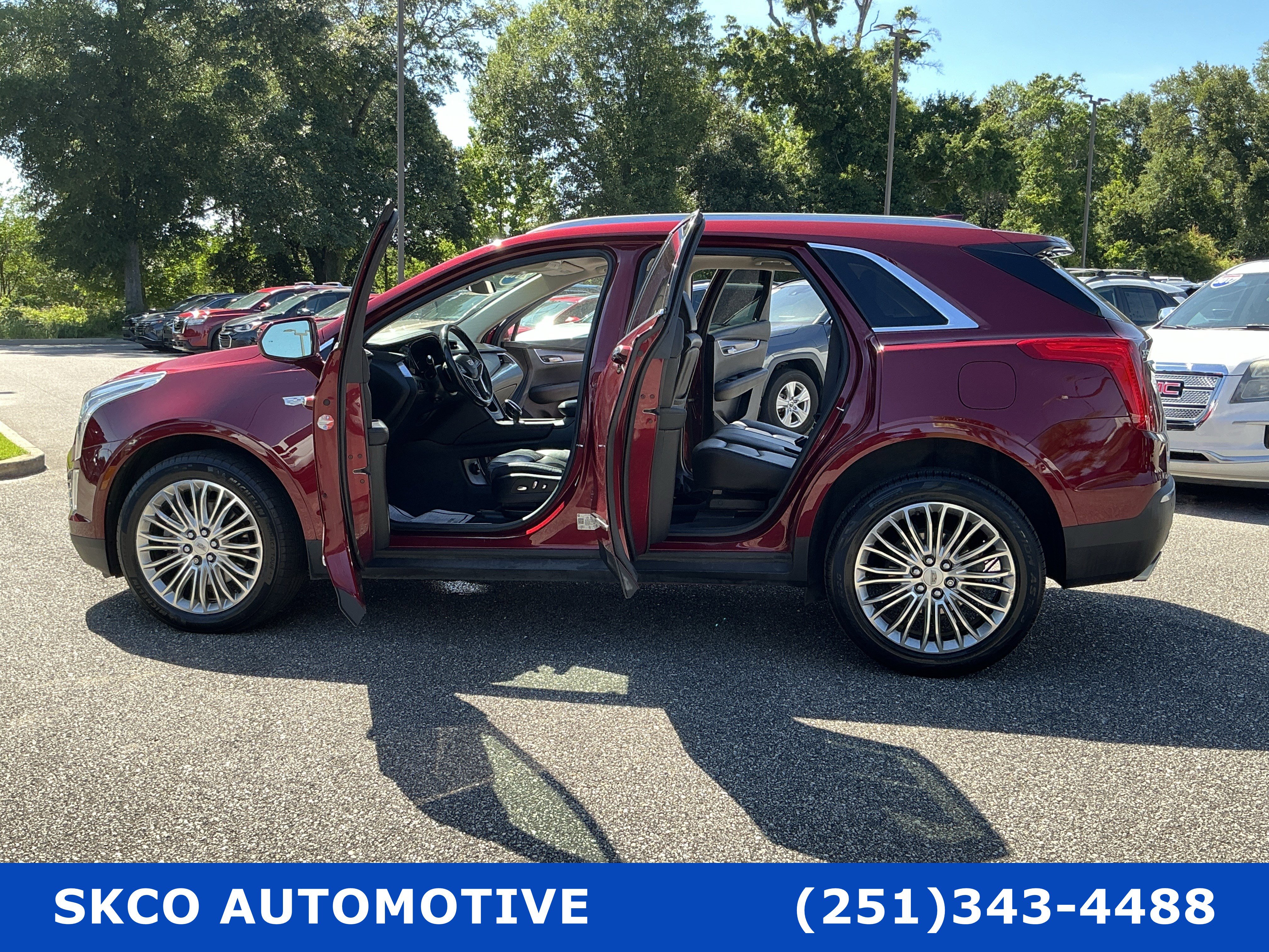 Used 2018 Cadillac XT5 Luxury w/ Driver Awareness Package FWD image 31