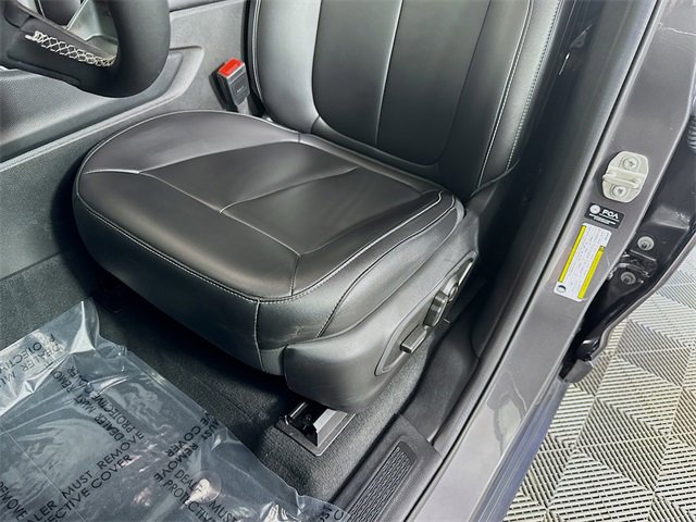 Used 2024 Jeep Grand Cherokee L Limited image 15