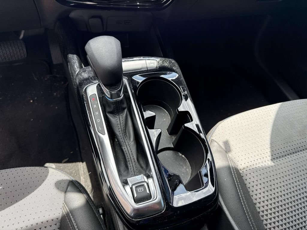 Used 2025 Chevrolet Trax LT FWD image 25