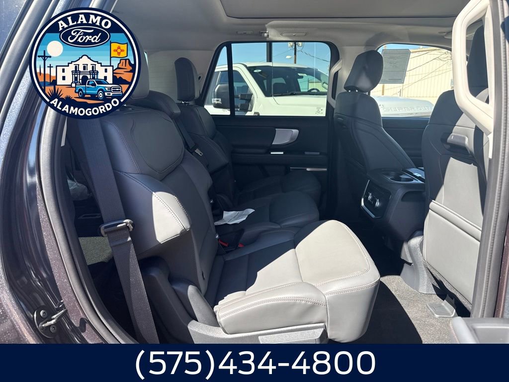 New 2025 Ford Expedition Active AWD/4WD image 19