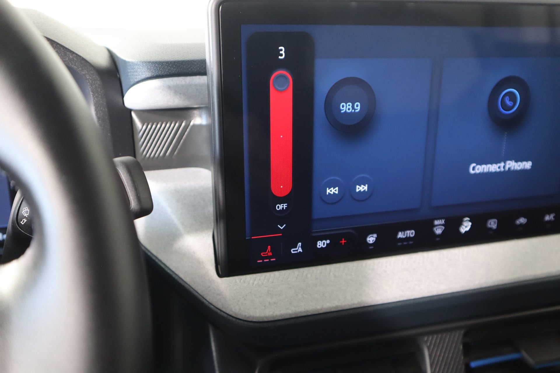 Used 2025 Ford Maverick XLT w/ XLT Luxury Package image 7