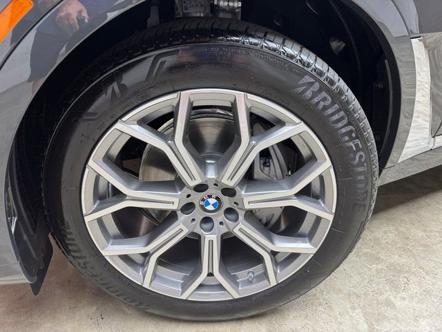 Used 2026 BMW X7 xDrive40i AWD/4WD image 29