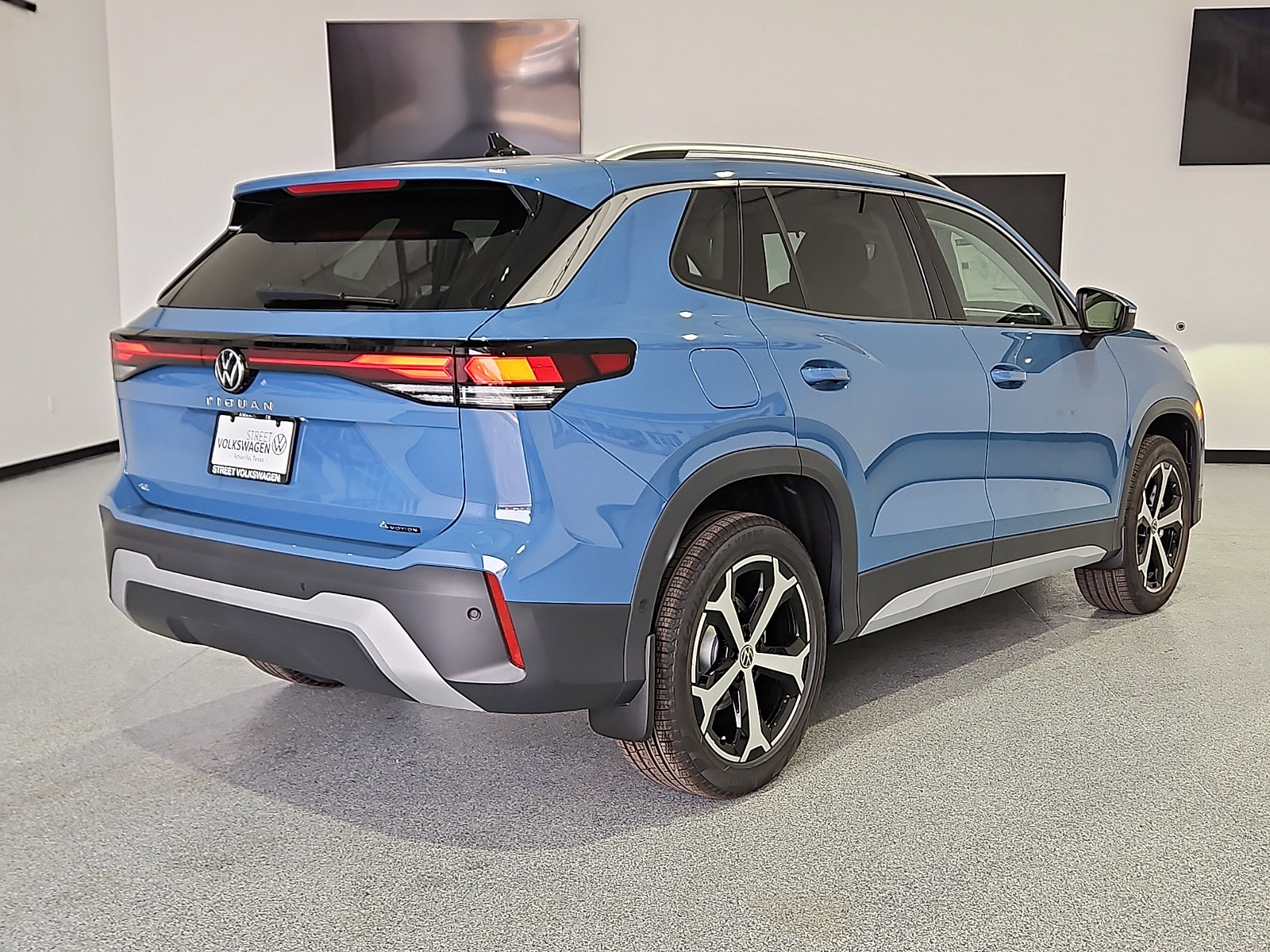 New 2026 Volkswagen Tiguan SE image 4