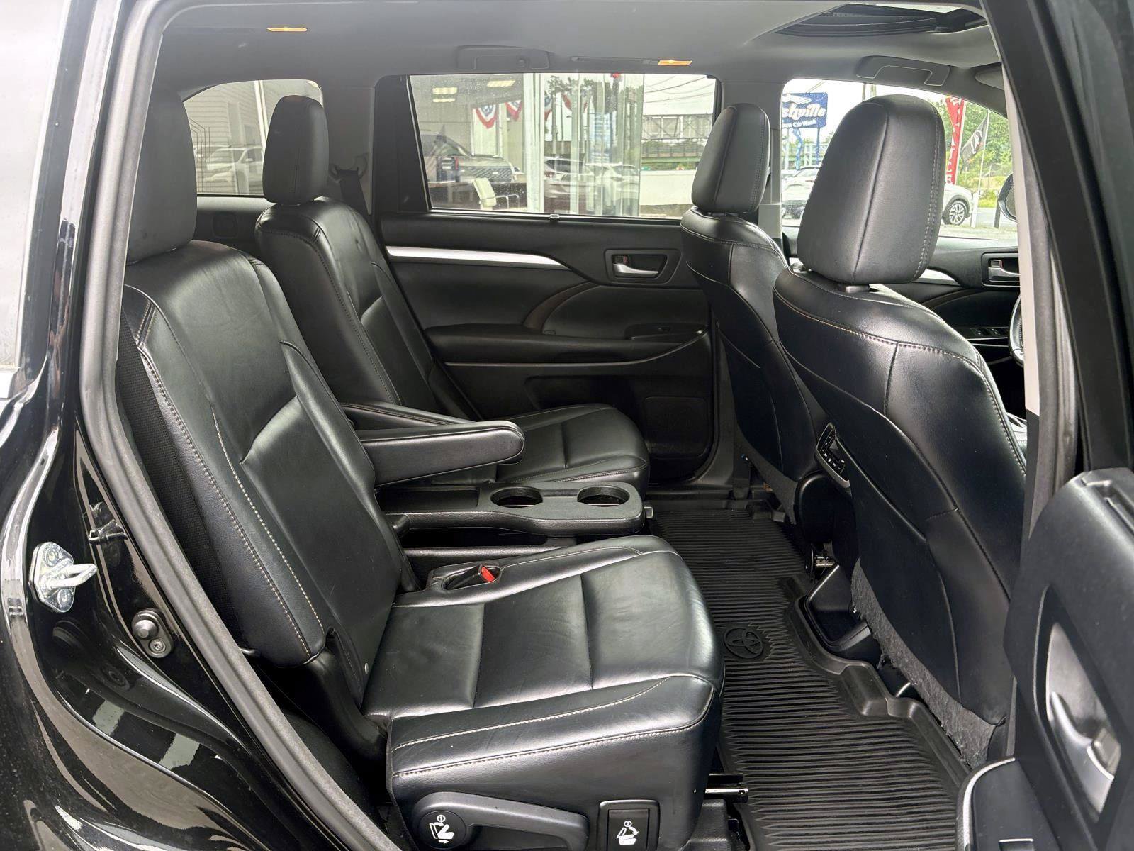 Used 2015 Toyota Highlander XLE AWD/4WD image 27