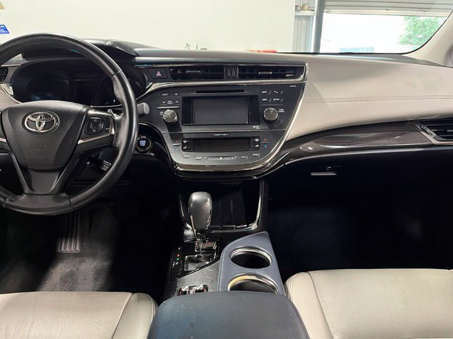 Used 2014 Toyota Avalon XLE Touring FWD image 20