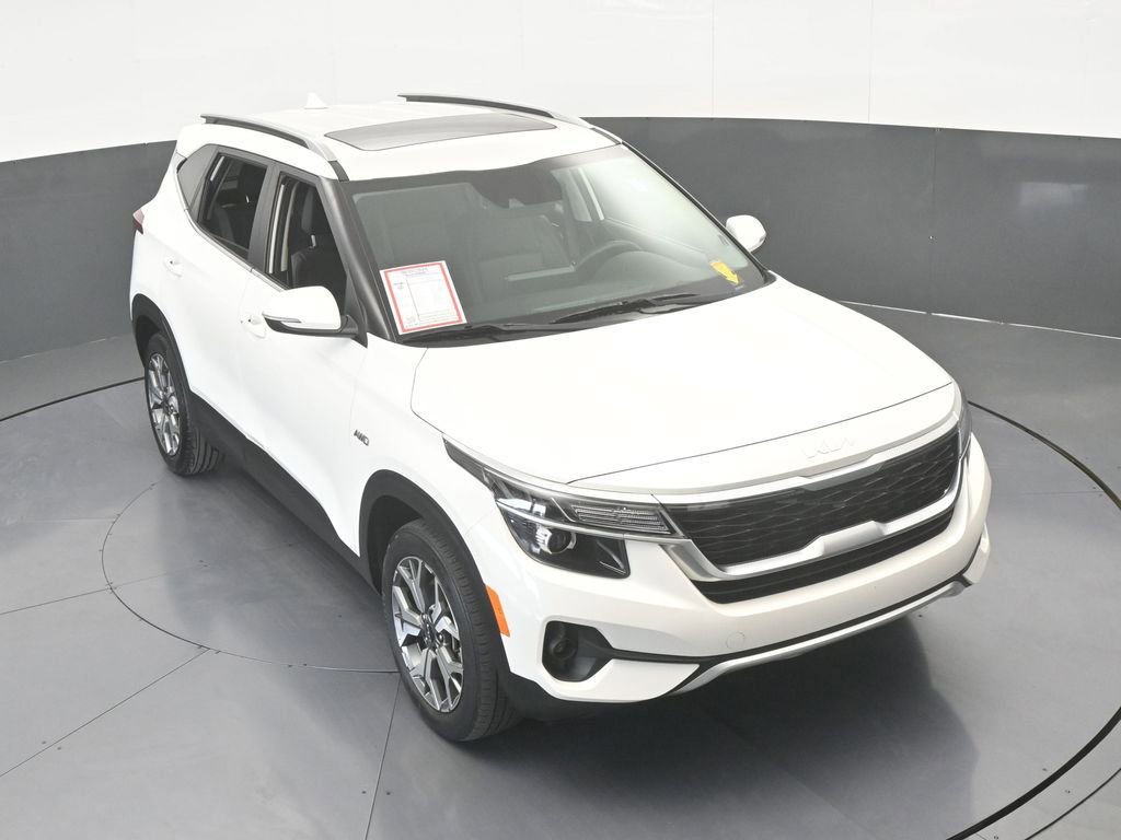 Used 2022 Kia Seltos EX image 57