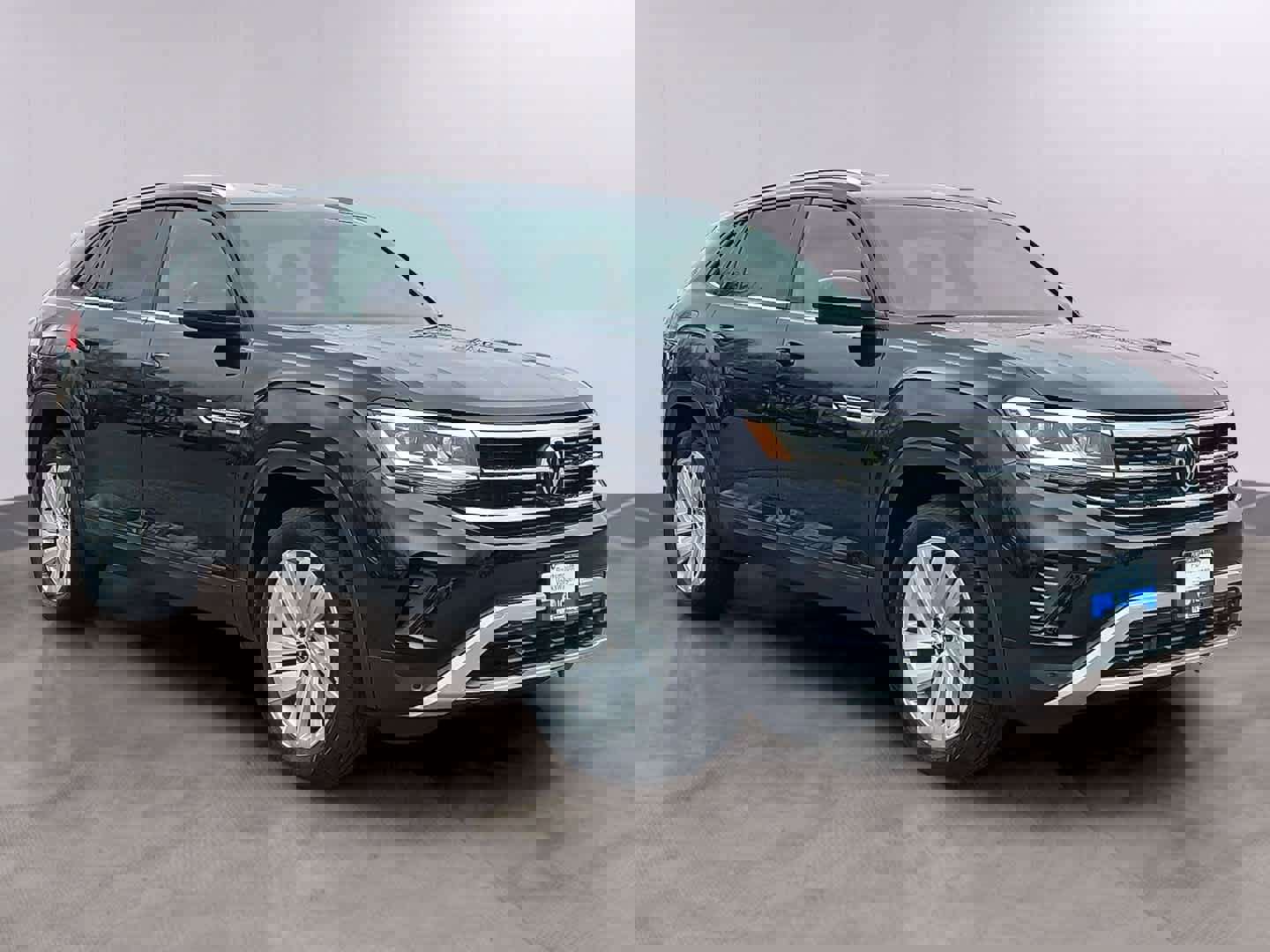 Used 2023 Volkswagen Atlas Cross Sport SE image 3