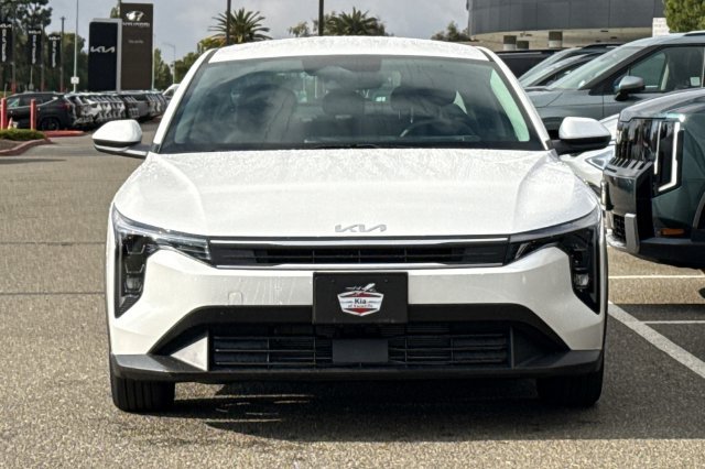 New 2027 Kia K4 FWD image 9