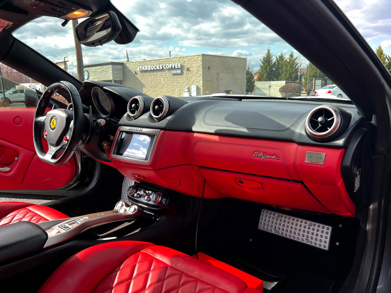 Used 2012 Ferrari California image 26