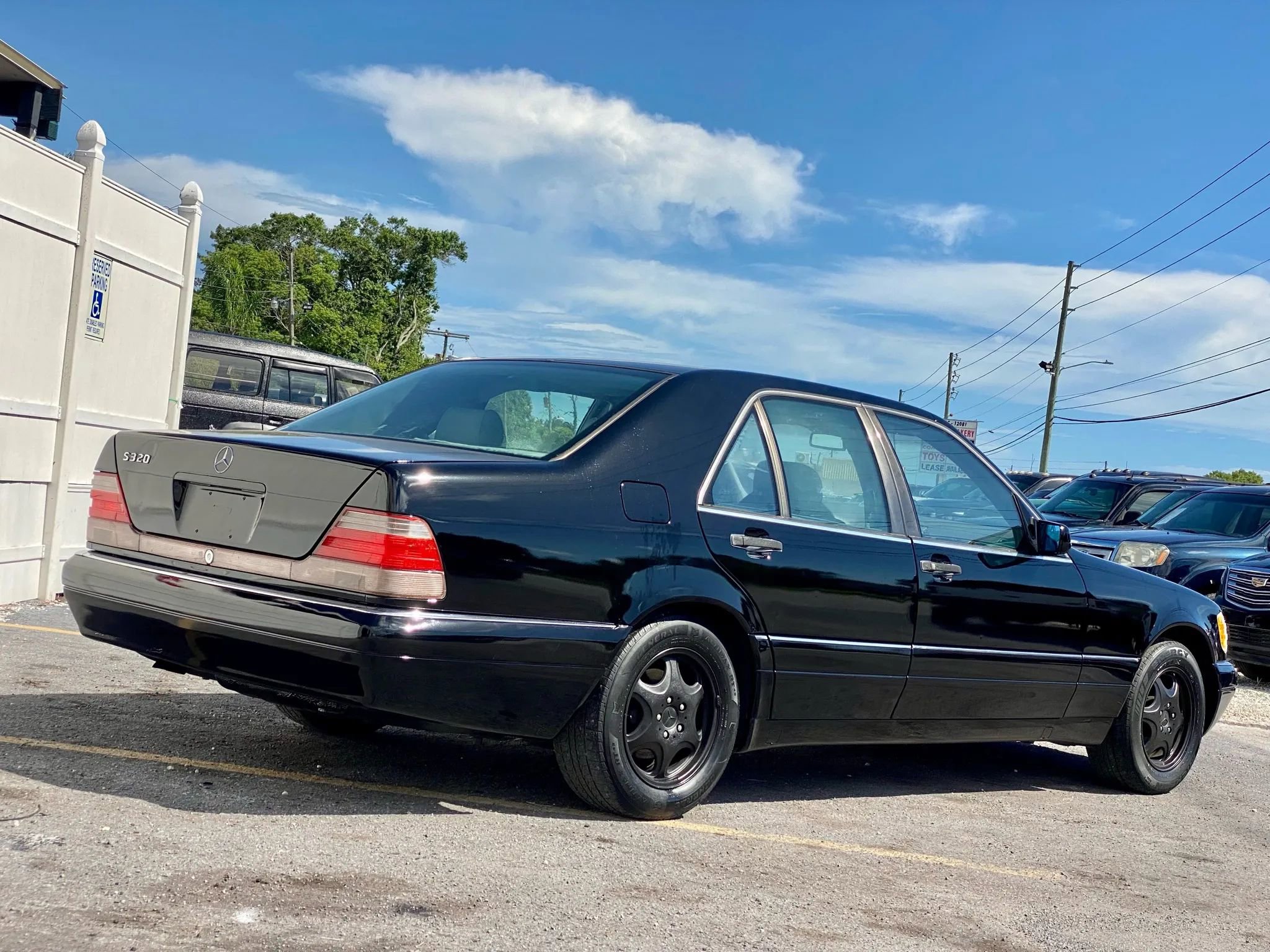 Used 1999 Mercedes-Benz S 320 image 4