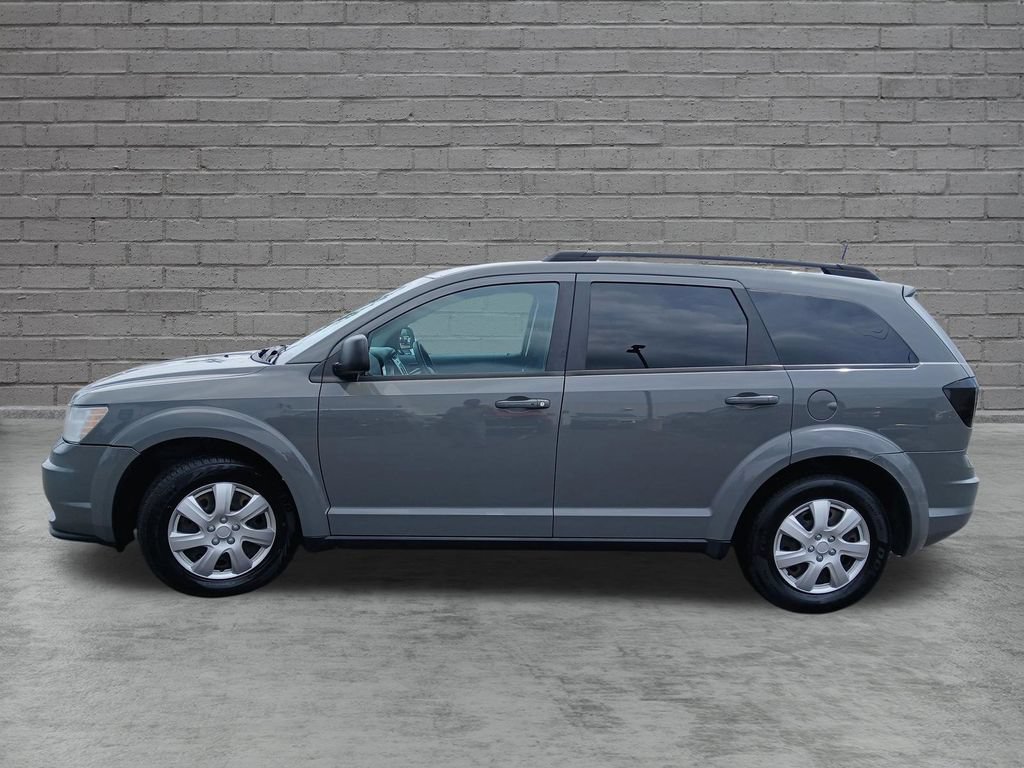 Used 2019 Dodge Journey SE FWD image 2