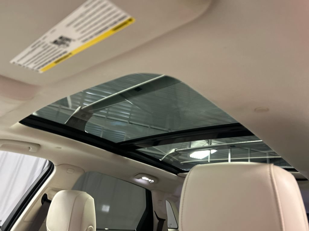 Used 2018 Cadillac XT5 Luxury w/ Driver Awareness Package FWD image 23