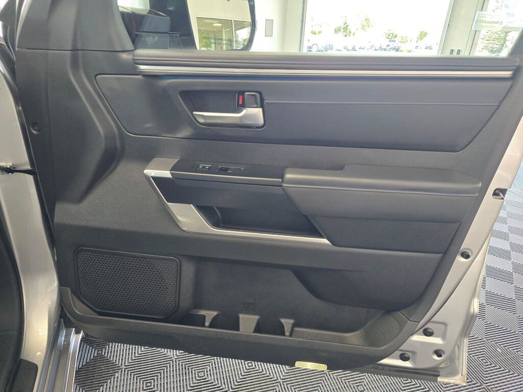 Used 2023 Toyota Tundra Platinum AWD/4WD image 42