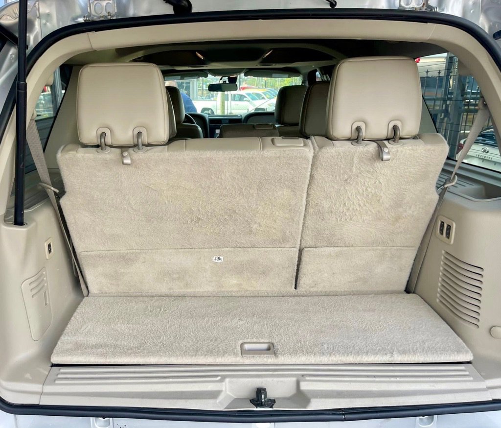 Used 2015 Lincoln Navigator 2WD image 38