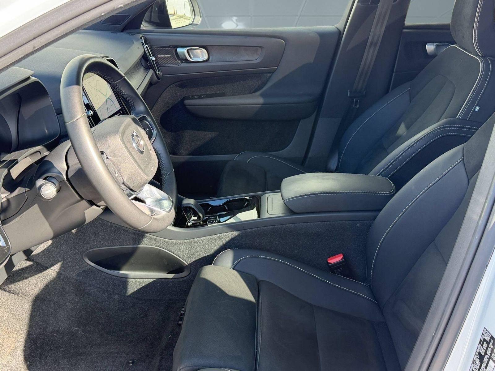 Used 2023 Volvo C40 P8 Recharge Ultimate w/ Protection Package Premier AWD/4WD image 5