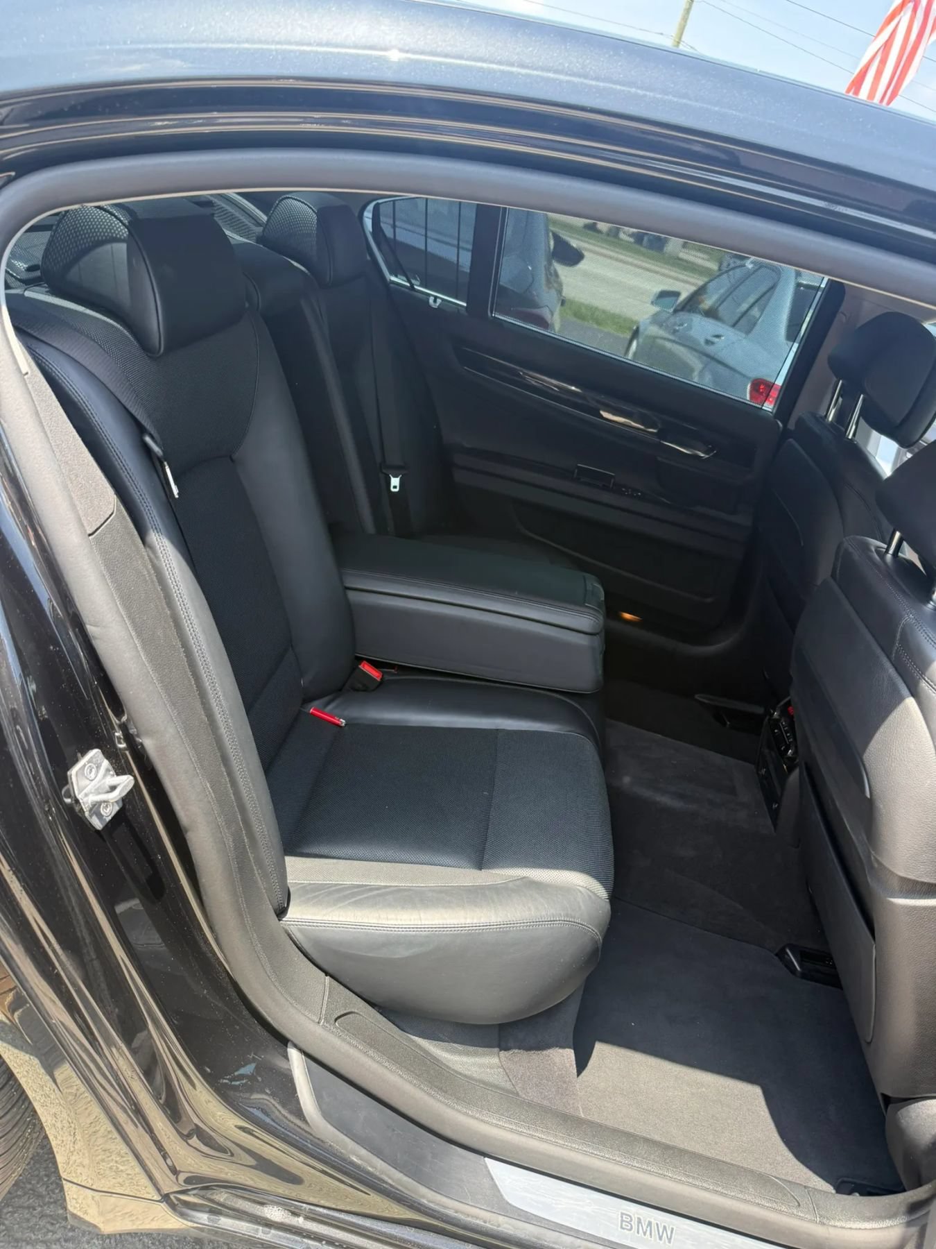 Used 2013 BMW 750Li xDrive AWD/4WD image 21