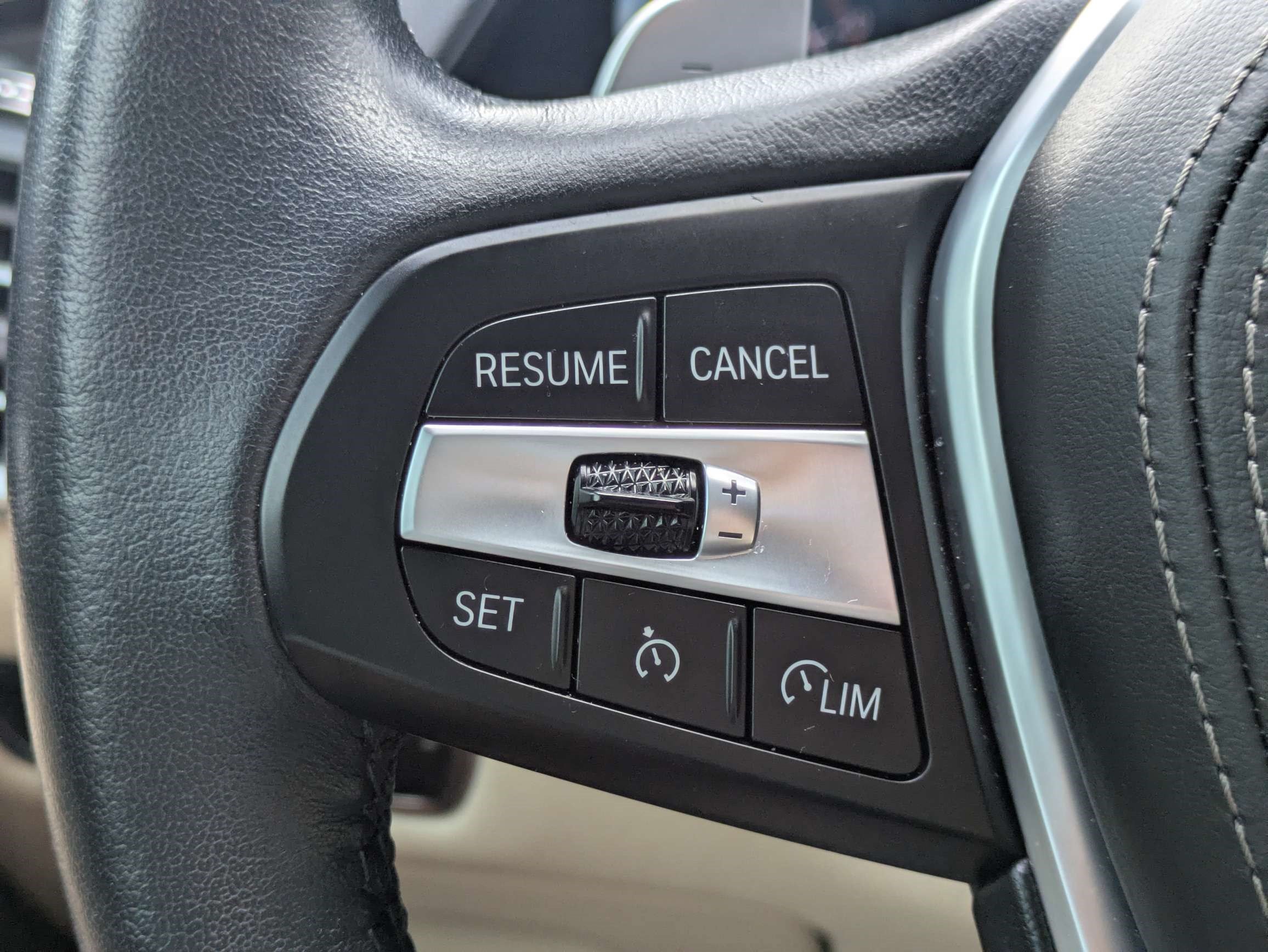 Used 2022 BMW X5 sDrive40i w/ Premium Package RWD image 29