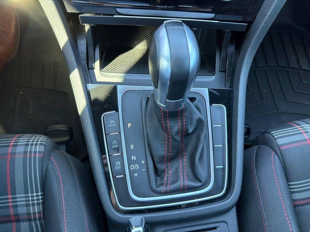 Used 2019 Volkswagen GTI SE FWD image 14