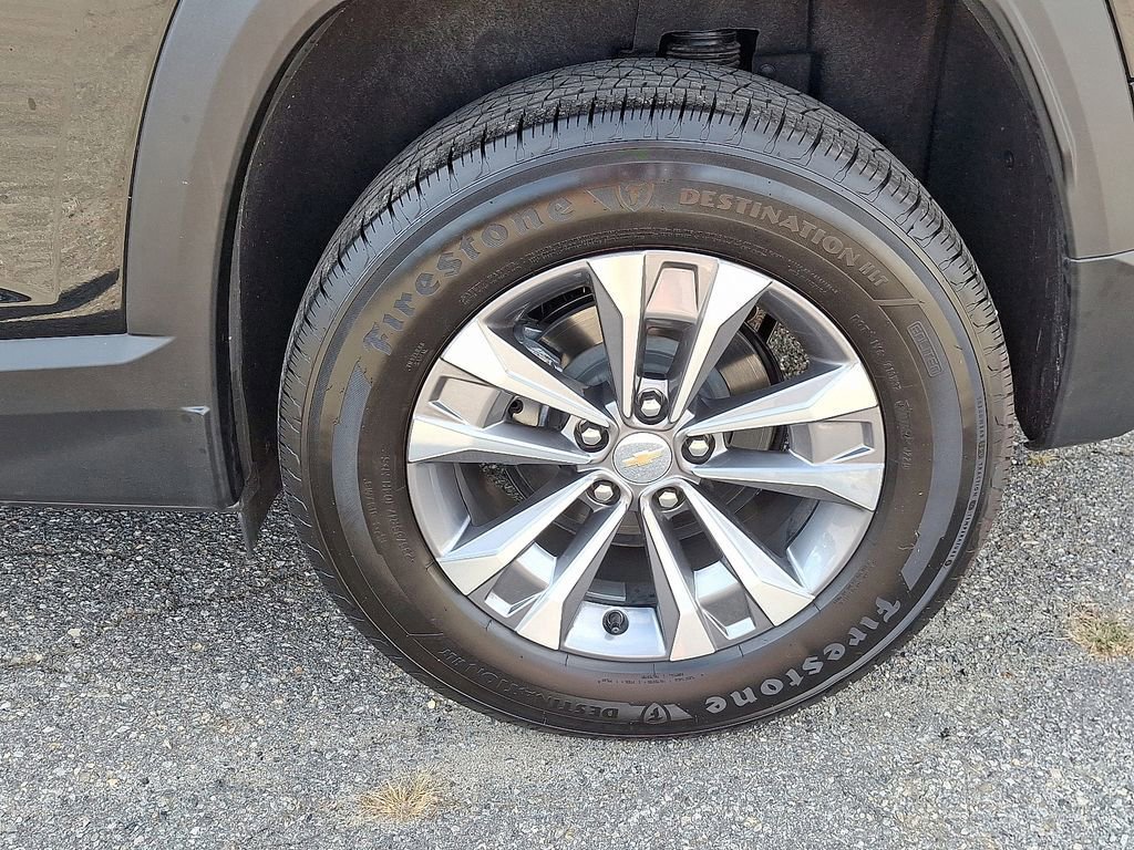 Used 2026 Chevrolet Equinox LT image 12