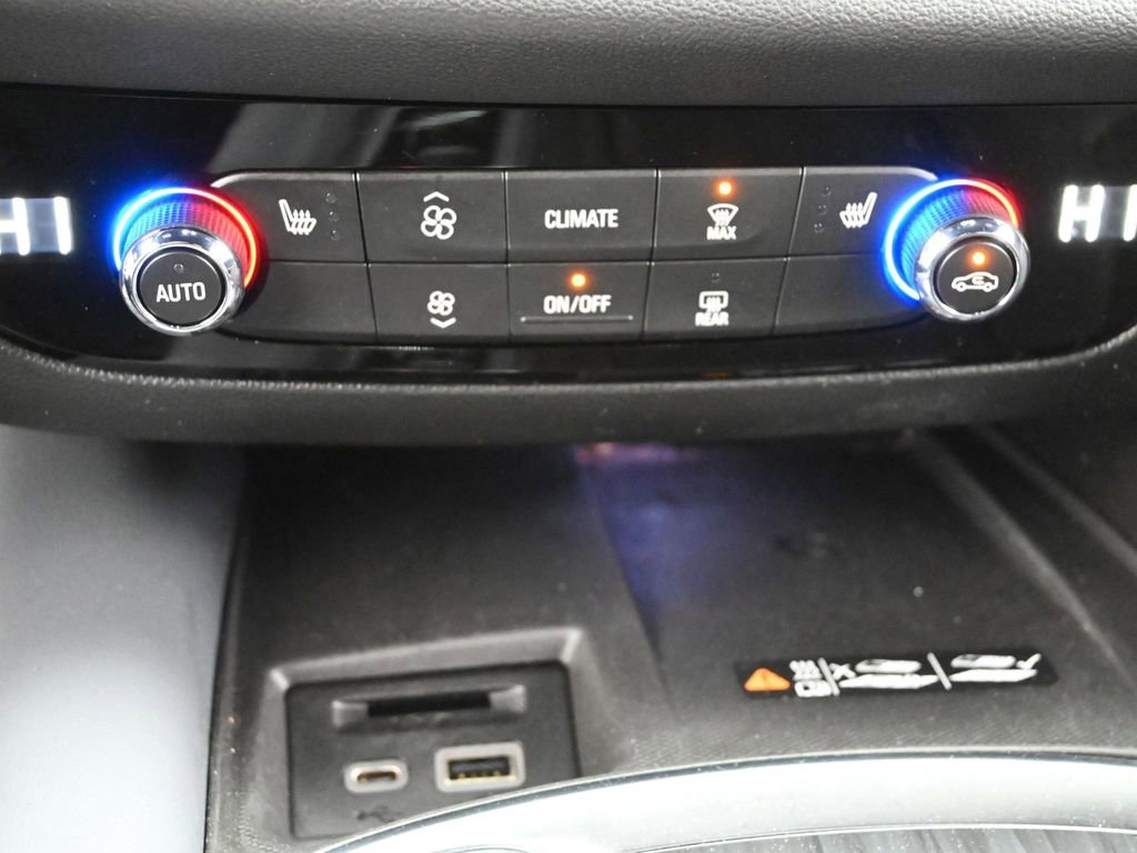 Certified 2023 Buick Enclave Essence w/ Experience Buick Package image 21