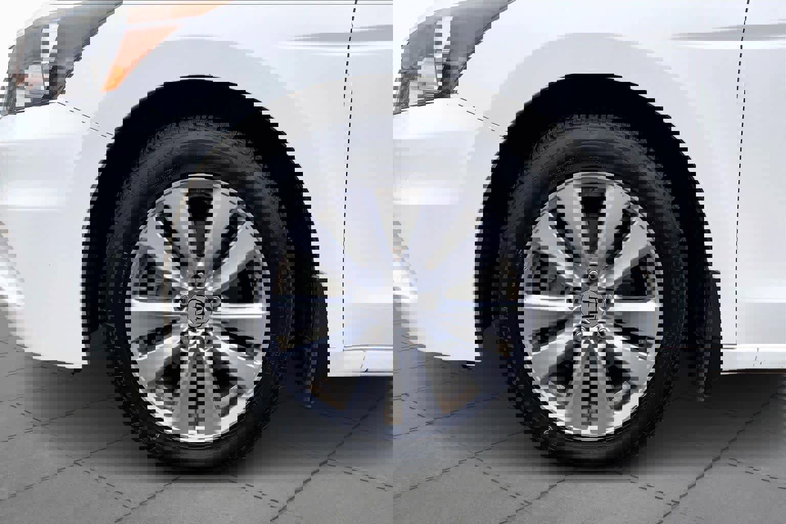 Used 2011 Honda Accord EX-L image 9