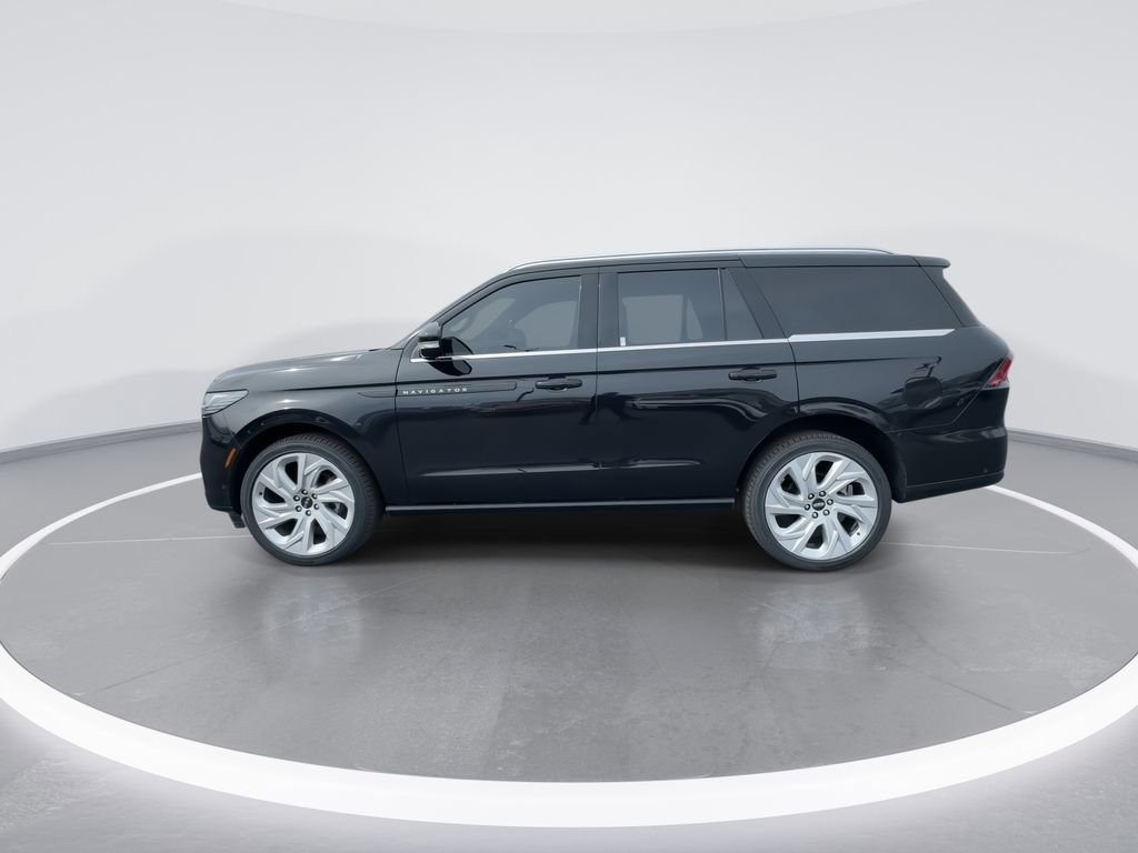 Used 2025 Lincoln Navigator Black Label image 5
