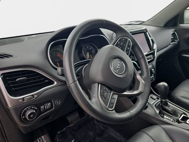 Used 2019 Jeep Cherokee Limited w/ Luxury Group AWD/4WD image 18