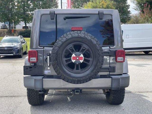 Used 2017 Jeep Wrangler Unlimited Sahara w/ Connectivity Group AWD/4WD image 4