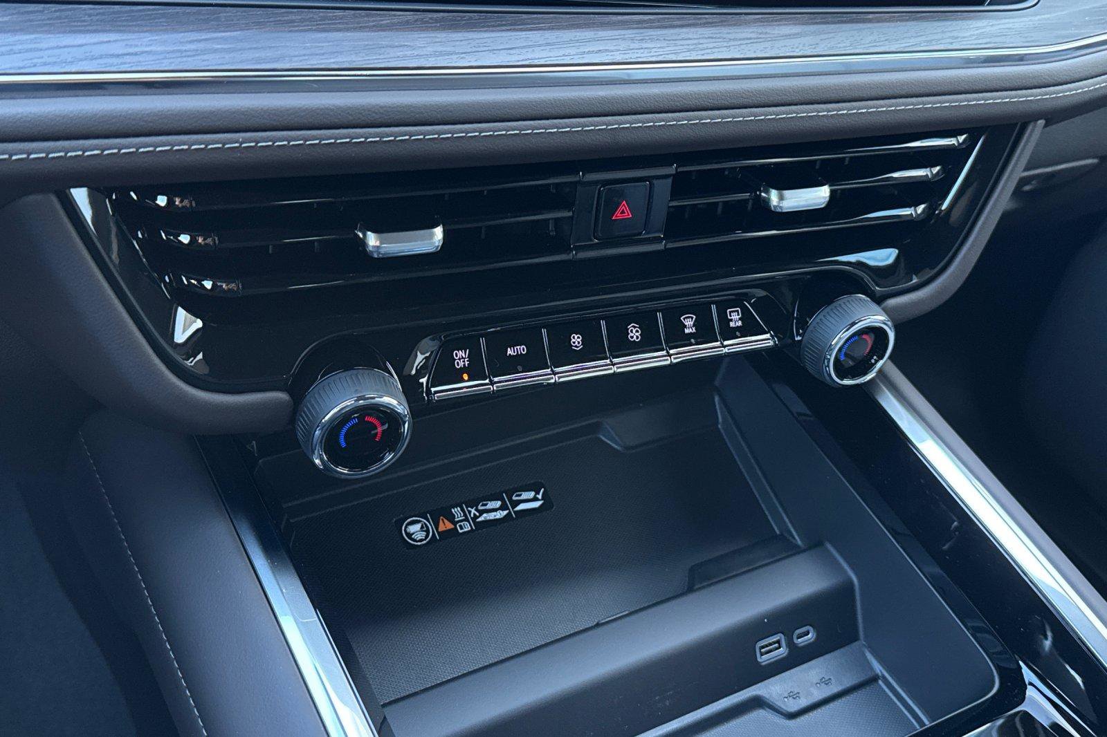 New 2026 Chevrolet Suburban LT w/ Comfort Package image 29