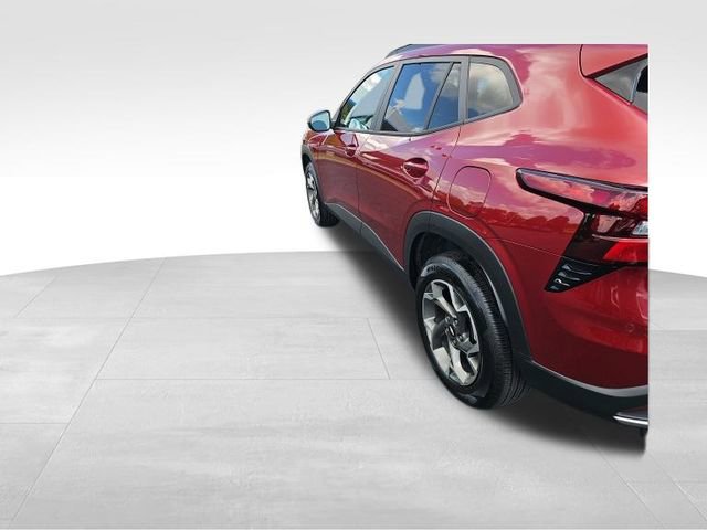 Used 2024 Chevrolet Trax LT w/ LT Convenience Package image 13