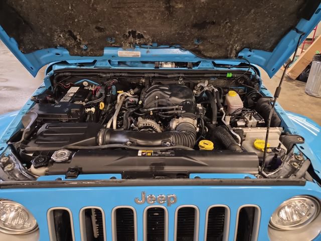 Used 2017 Jeep Wrangler Unlimited Sahara w/ Connectivity Group AWD/4WD image 23