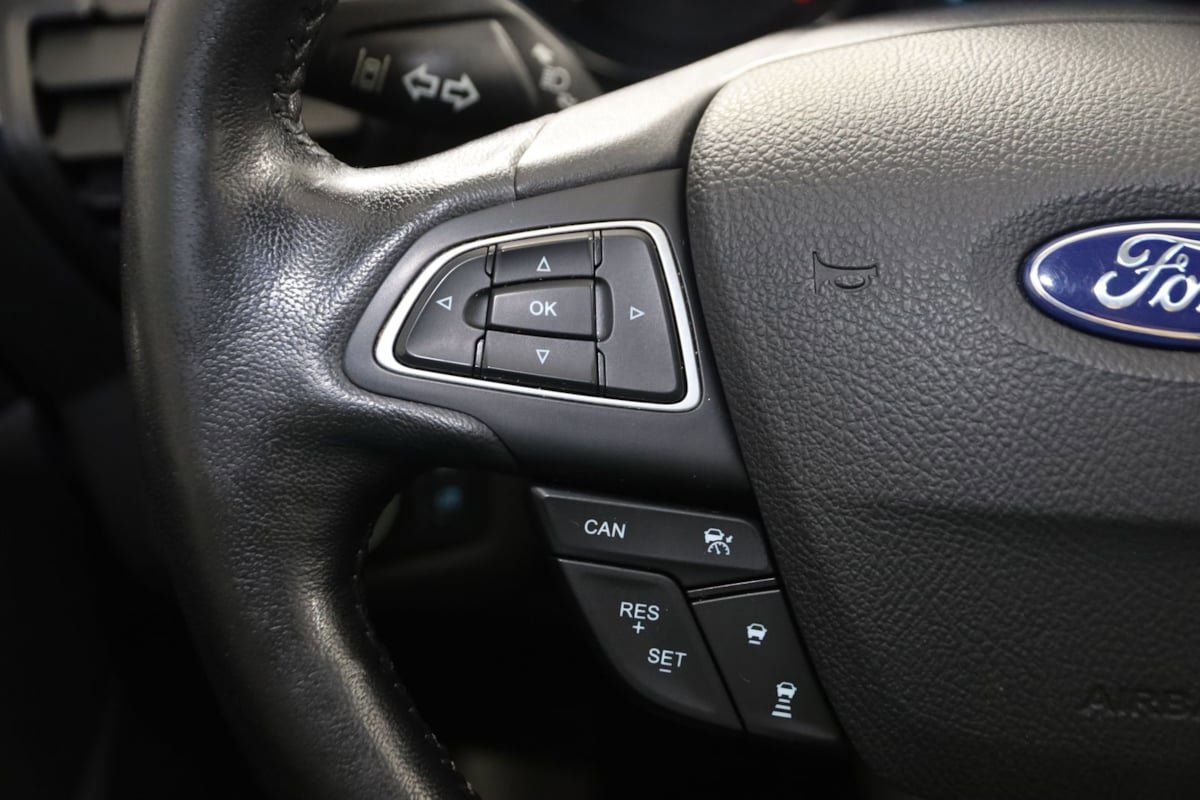 Used 2019 Ford Escape Titanium FWD image 35