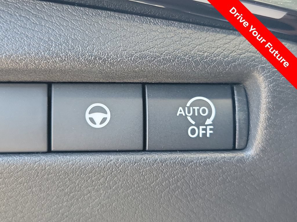 Certified 2025 Nissan Kicks SR FWD image 19