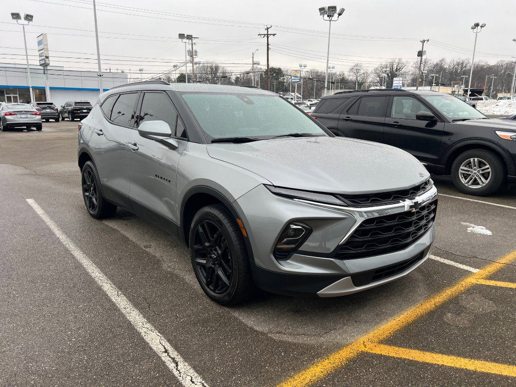 Used 2024 Chevrolet Blazer LT w/ Convenience Package image 2