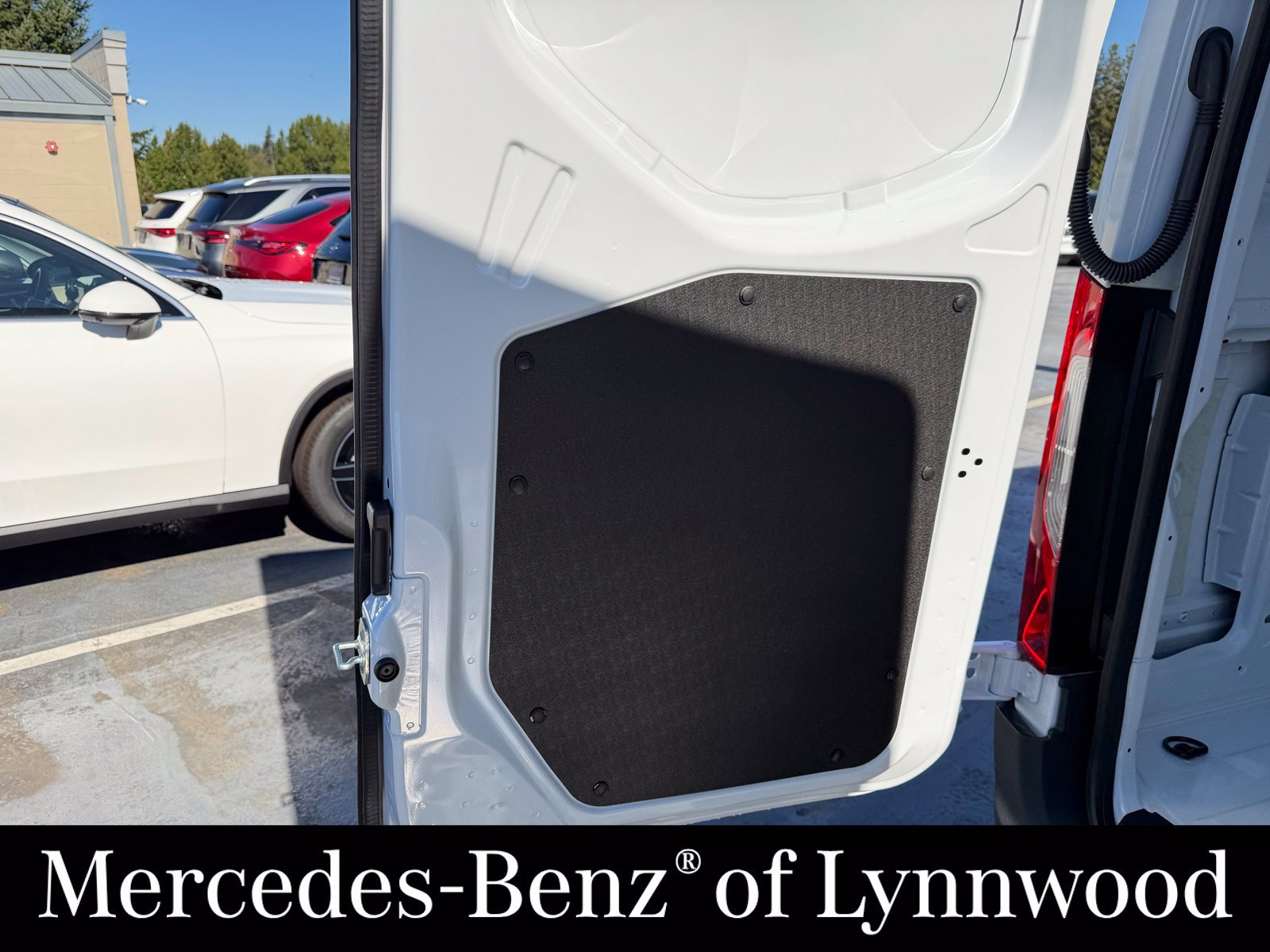 Used 2025 Mercedes-Benz Sprinter 2500 image 9