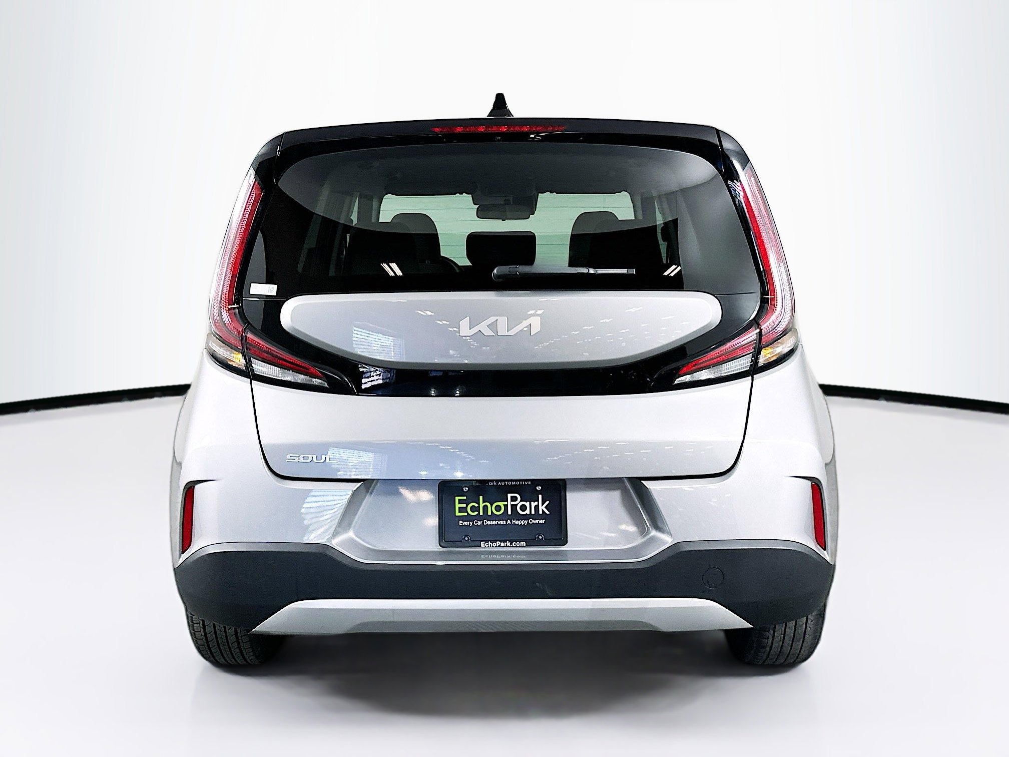 Used 2025 Kia Soul LX w/ LX Technology Package FWD image 7