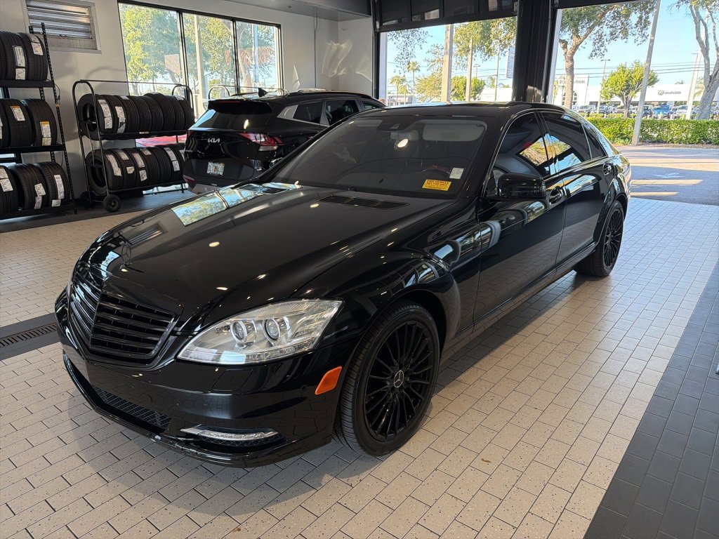 Used 2010 Mercedes-Benz S 550 image 2