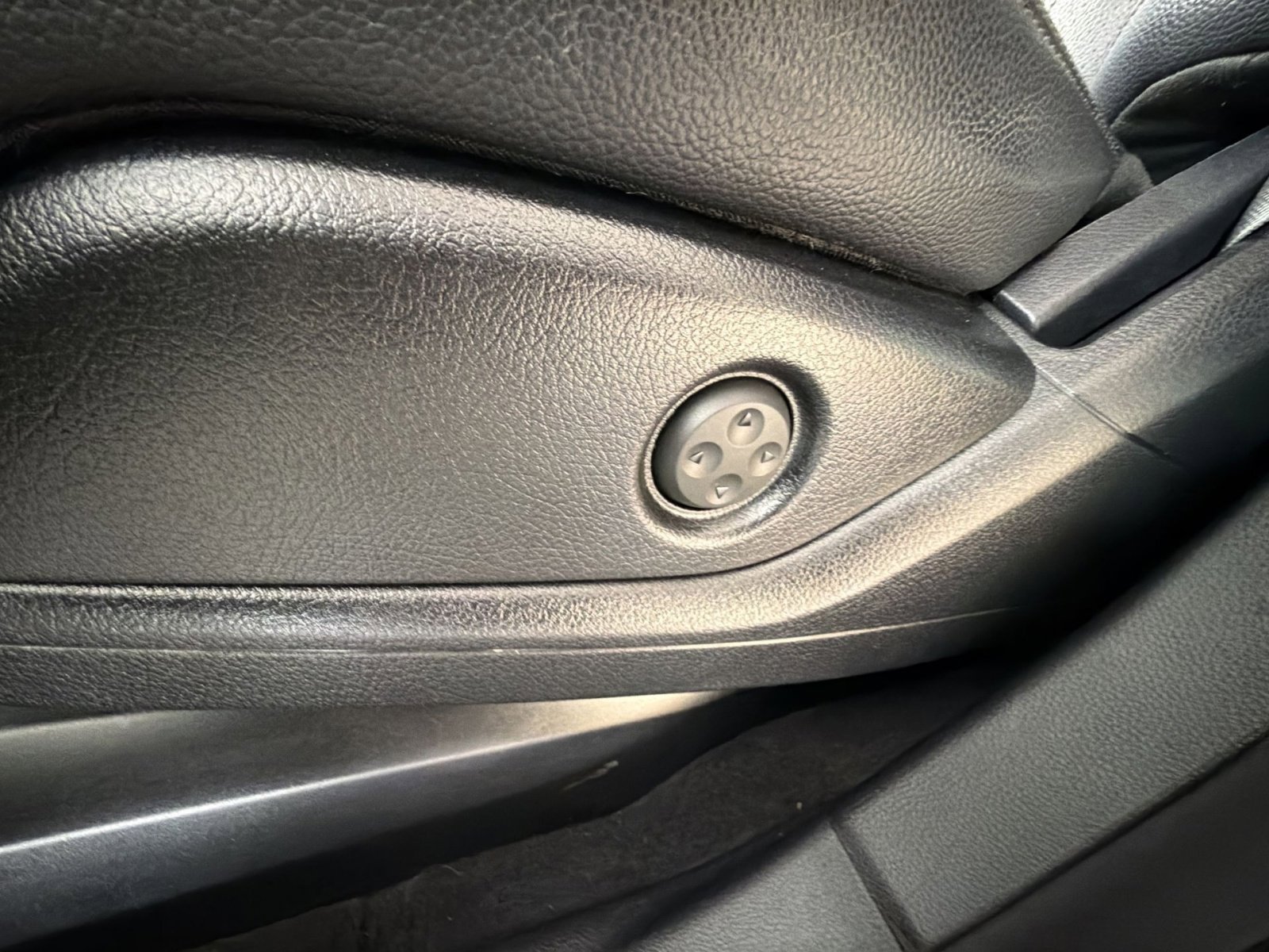 Used 2018 Mercedes-Benz GLE 350 4MATIC image 14