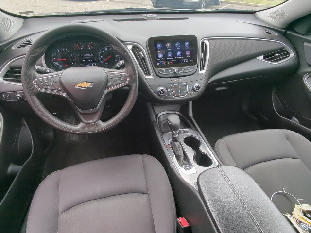 Used 2025 Chevrolet Malibu LT FWD image 15