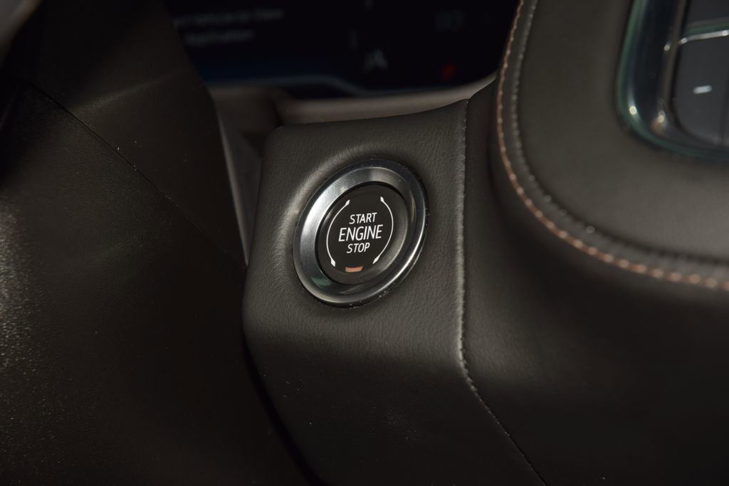 Used 2022 Chevrolet Tahoe High Country AWD/4WD image 34