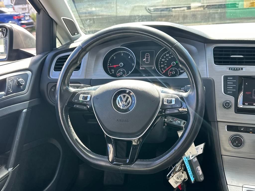 Used 2015 Volkswagen Golf TDI SE image 17