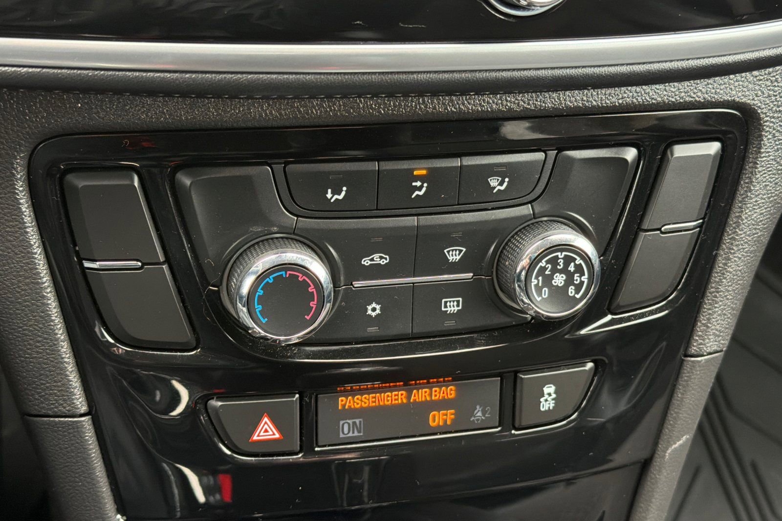 Used 2018 Buick Encore Preferred FWD image 21