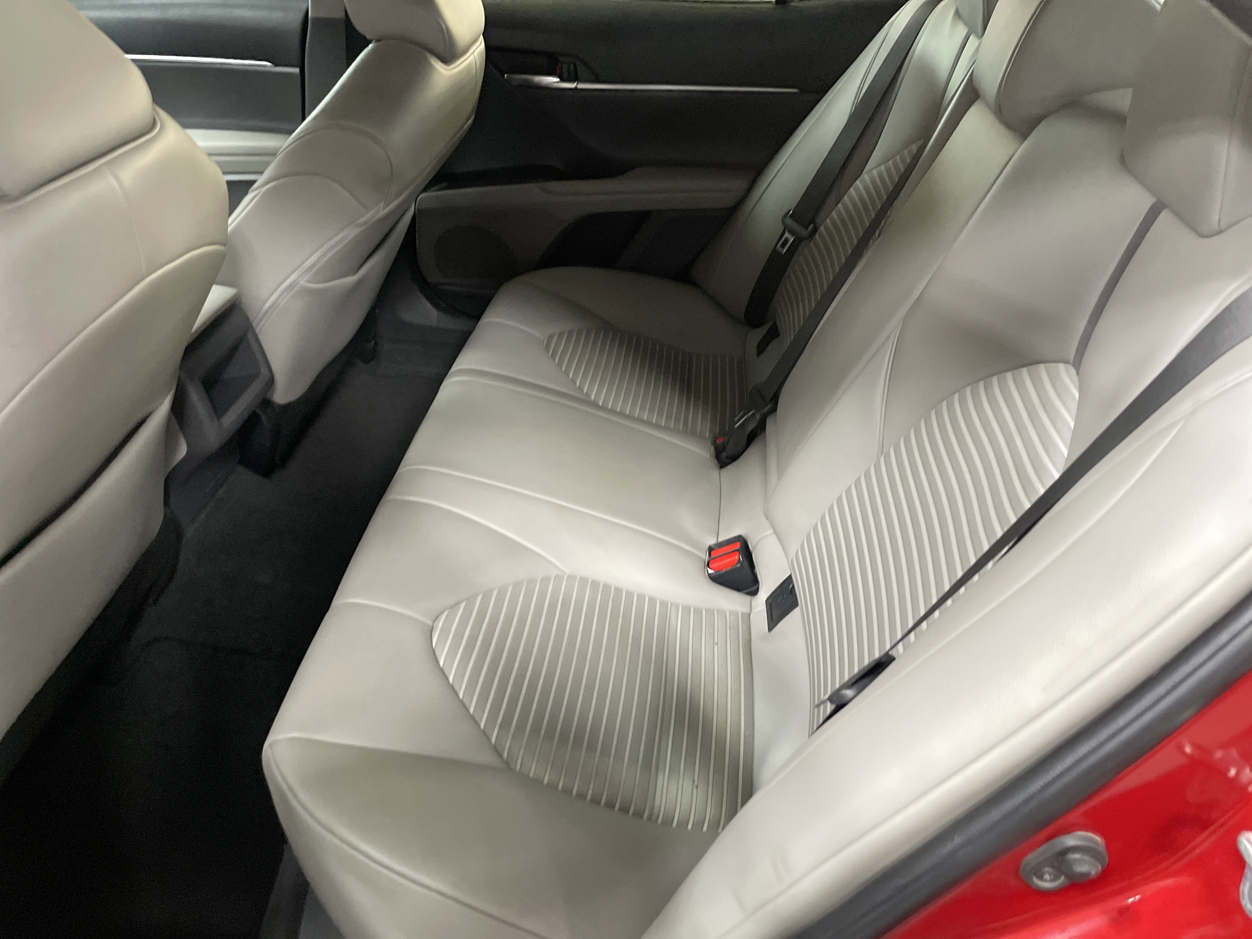 Used 2022 Toyota Camry SE FWD image 32