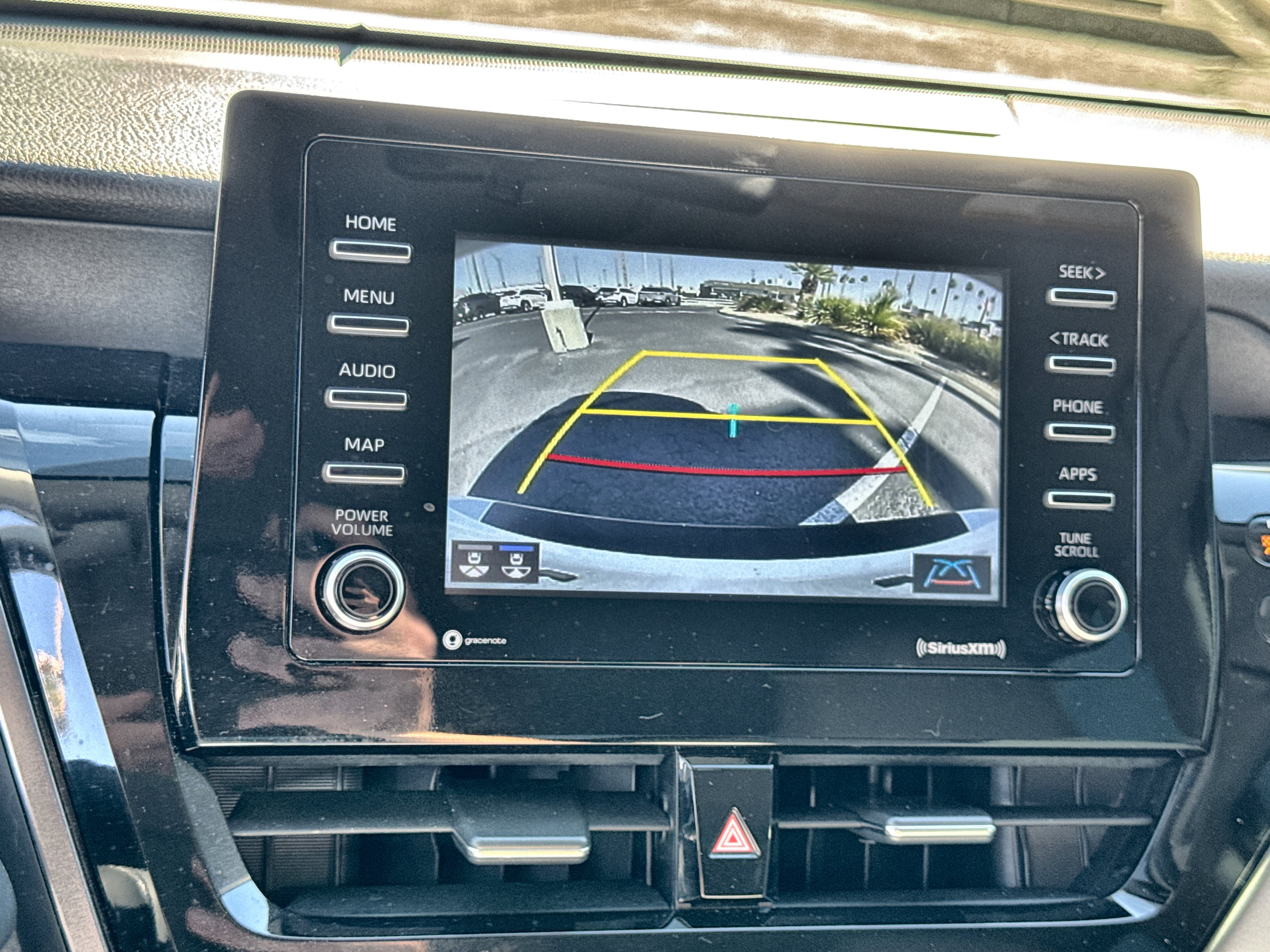 Used 2023 Toyota Camry SE image 14