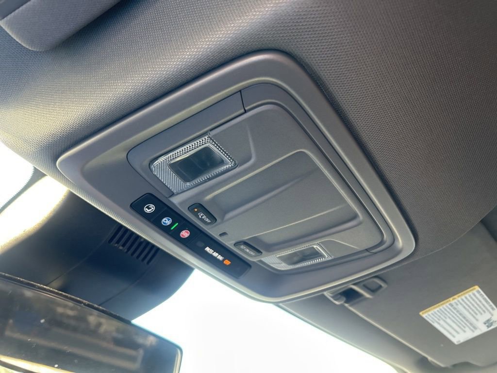 Used 2025 Chevrolet Silverado 2500 LT w/ Convenience Package image 42