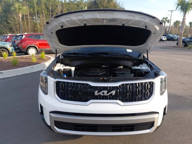 Used 2023 Kia Telluride LX image 10