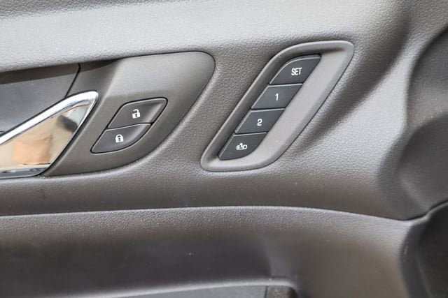 Used 2023 GMC Acadia SLT w/ Elevation Edition FWD image 22