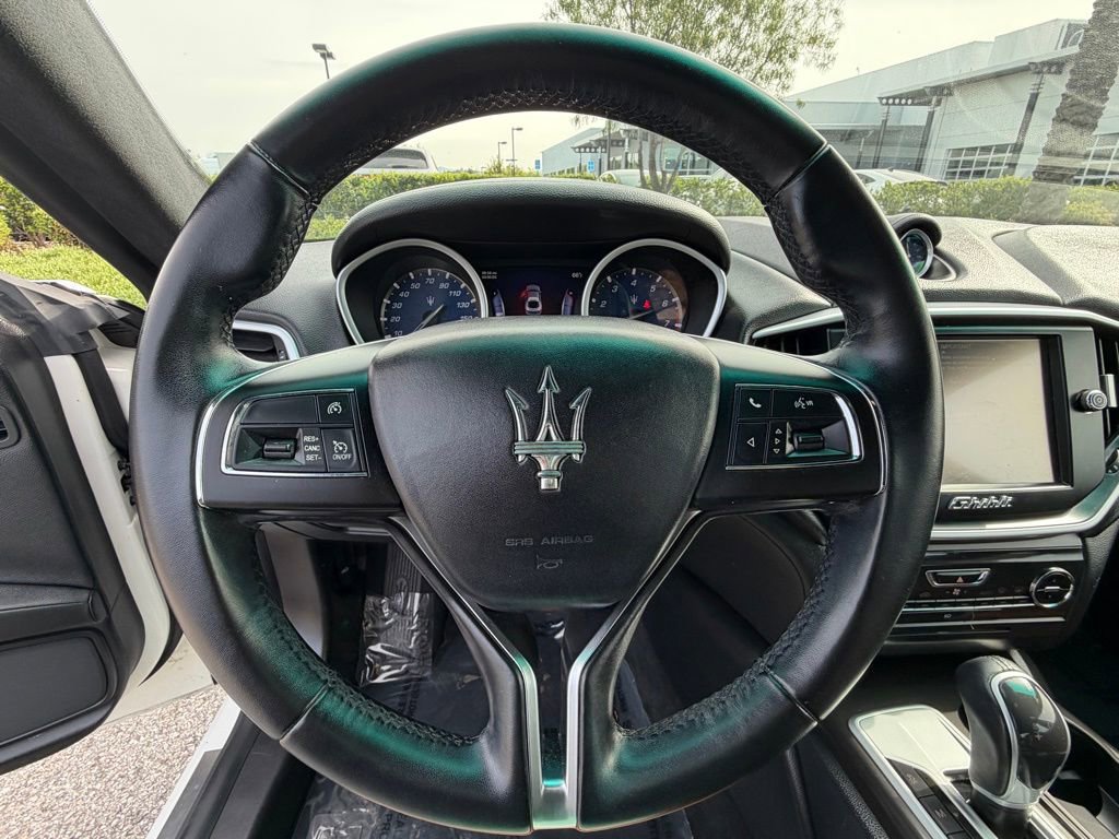 Used 2016 Maserati Ghibli image 23