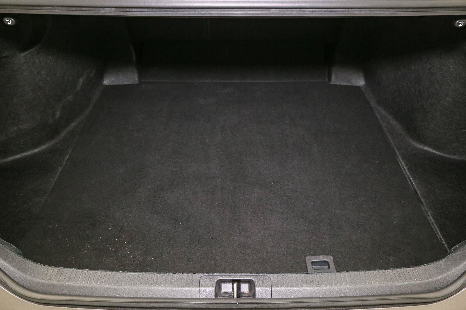 Used 2024 Toyota Camry XSE FWD image 12