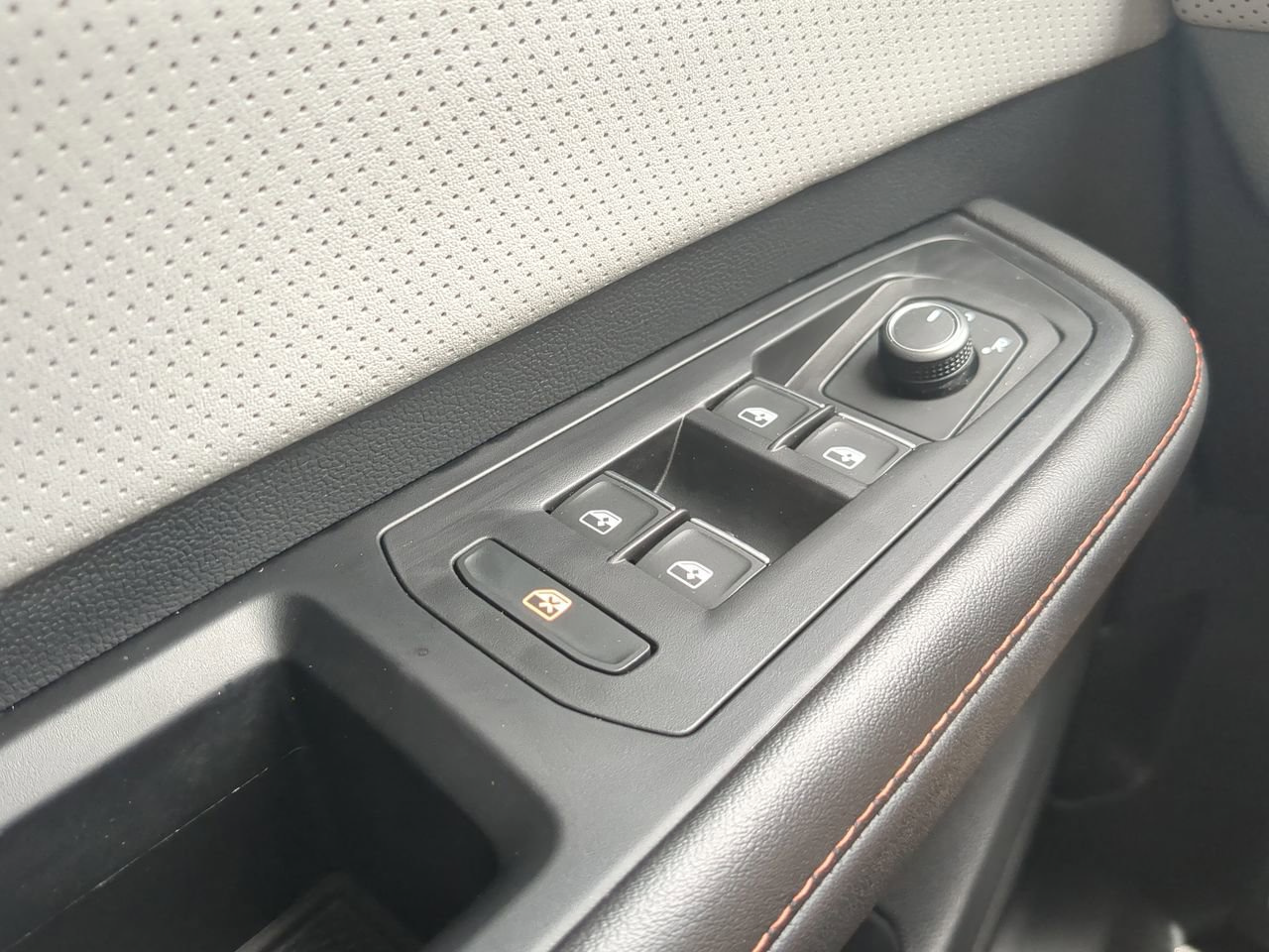 Used 2024 Volkswagen Atlas Peak Edition SEL AWD/4WD image 22